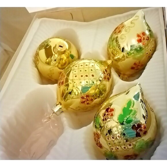 5 VTG Commodore Christmas Classics Glass Ornaments White w/Red Swag Glittery - Picture 8 of 8